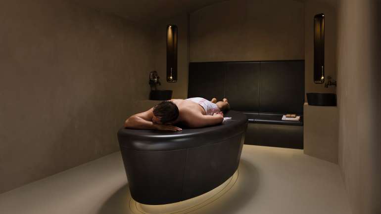 Hamam Oval